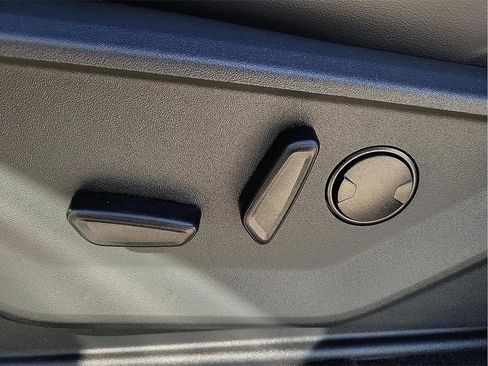 Used 2025 Ford Expedition Max Platinum w/ Stealth Appearance Package image 15