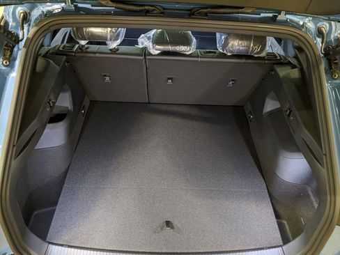 New 2026 Volkswagen Tiguan SE R-Line FWD image 27