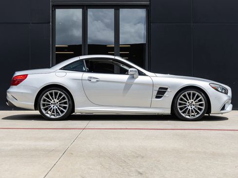 Used 2017 Mercedes-Benz SL 450 image 10
