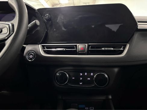 Used 2026 Chevrolet TrailBlazer LS AWD/4WD image 18