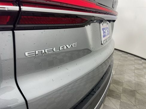 Used 2025 Buick Enclave Preferred image 32