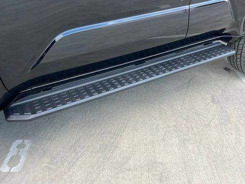 Used 2025 Toyota 4Runner TRD Off-Road Premium image 9