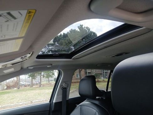 Certified 2023 Kia Niro SX Touring image 22