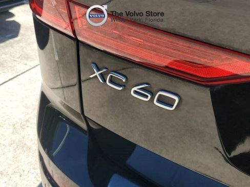 Certified 2024 Volvo XC60 B5 Plus w/ Protection Package Premier AWD/4WD image 7