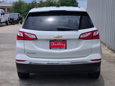 Used 2018 Chevrolet Equinox LT FWD image 9