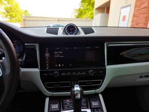 Used 2019 Porsche Macan S AWD/4WD image 18