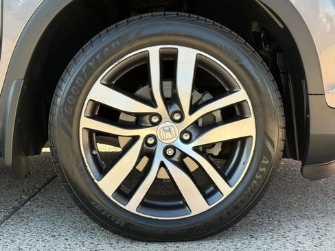 Used 2017 Honda Pilot Touring image 25