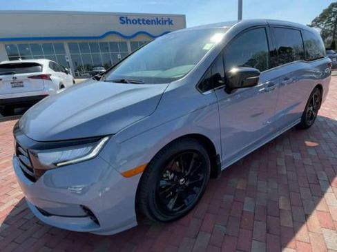 Used 2023 Honda Odyssey Sport image 5