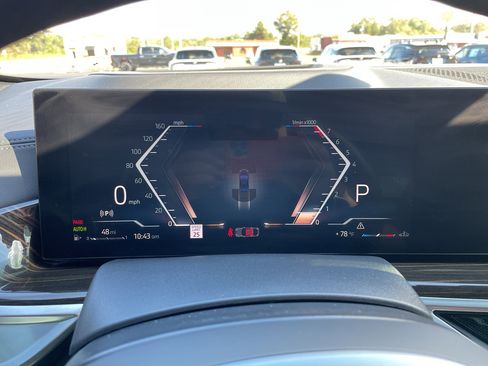 Used 2024 BMW X6 xDrive40i w/ Executive Package image 13