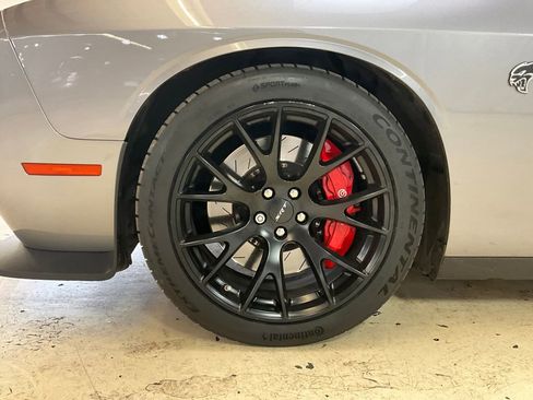 Used 2016 Dodge Challenger SRT Hellcat image 17