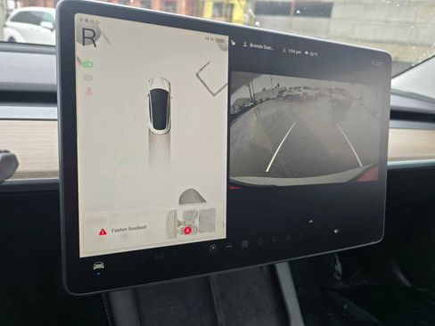 Used 2023 Tesla Model 3 Standard Range image 29