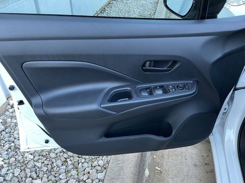 New 2025 Nissan Versa S image 11