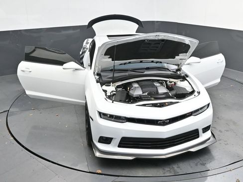Used 2014 Chevrolet Camaro SS w/ SS Performance Package image 41