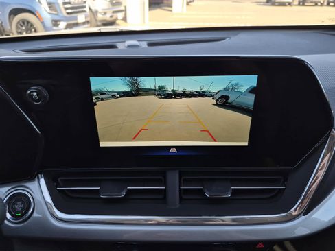 New 2026 Chevrolet Trax LT w/ Sunroof Package image 16