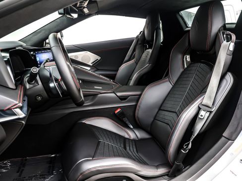 Used 2021 Chevrolet Corvette Stingray Premium Conv w/ 3LT image 16