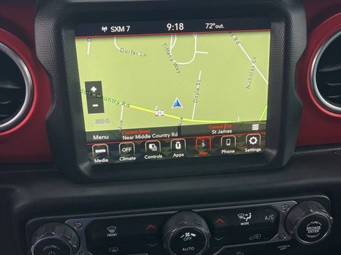 Used 2021 Jeep Gladiator Rubicon AWD/4WD image 9