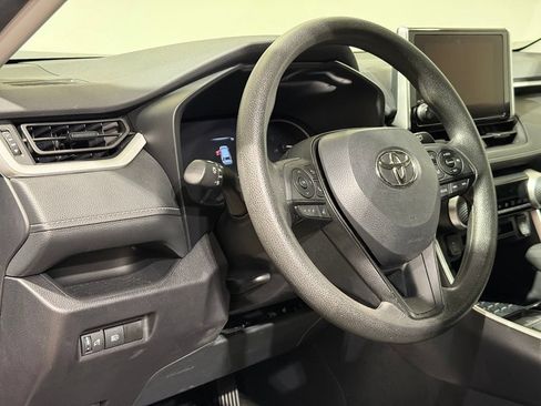 Certified 2025 Toyota RAV4 XLE AWD/4WD image 17