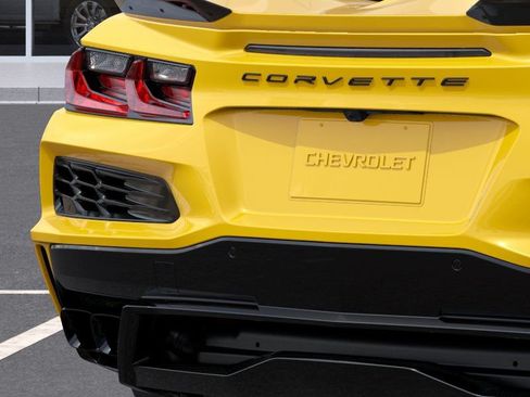 New 2025 Chevrolet Corvette E-Ray w/ ZER Performance Package AWD/4WD image 17