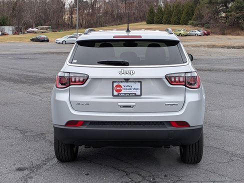 New 2026 Jeep Compass Latitude image 6