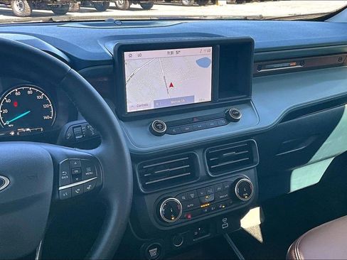 Used 2024 Ford Maverick Lariat image 6