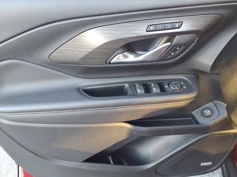 Used 2022 GMC Terrain SLT w/ Infotainment Package II image 13