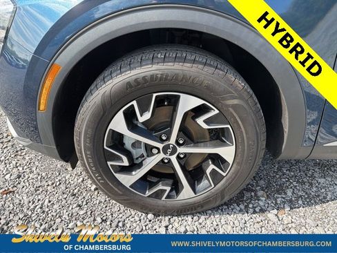 Used 2023 Kia Sportage EX image 9