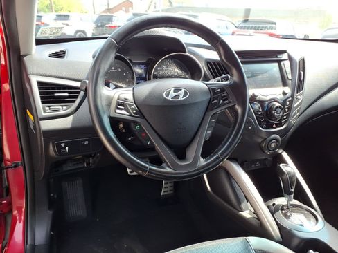 Used 2015 Hyundai Veloster Turbo FWD image 8