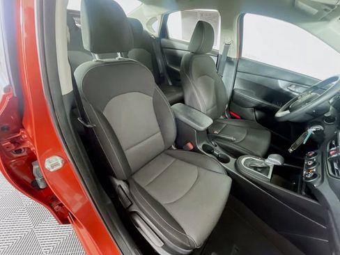 Used 2023 Kia Forte LXS image 27