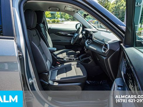 Used 2025 Chevrolet TrailBlazer LT FWD image 22