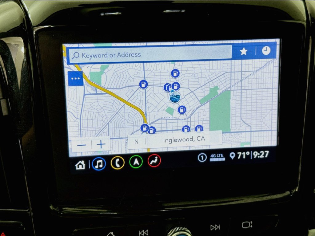 Used 2021 Chevrolet Traverse LT w/ LT Premium Package AWD/4WD image 15