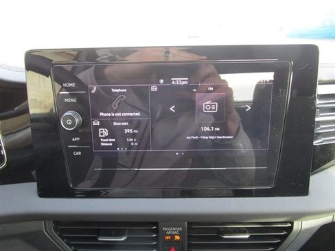 Used 2025 Volkswagen Jetta Sport image 12