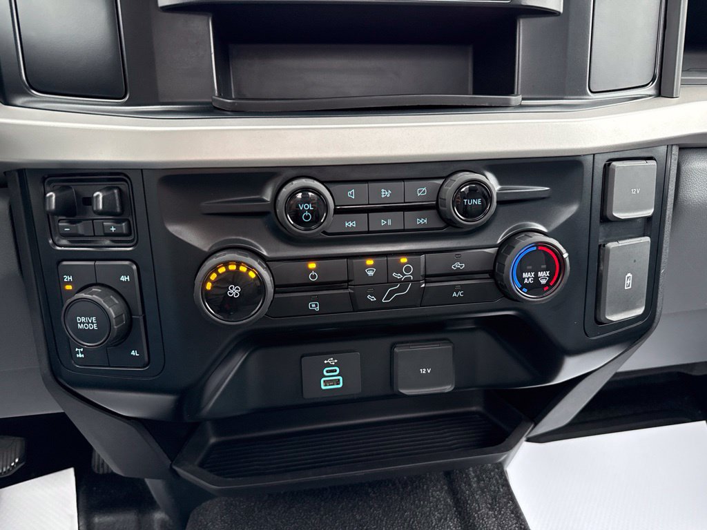 Used 2023 Ford F250 XL w/ Snow Plow Prep Package AWD/4WD image 33