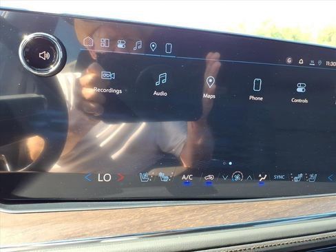 New 2026 Chevrolet Suburban High Country image 18