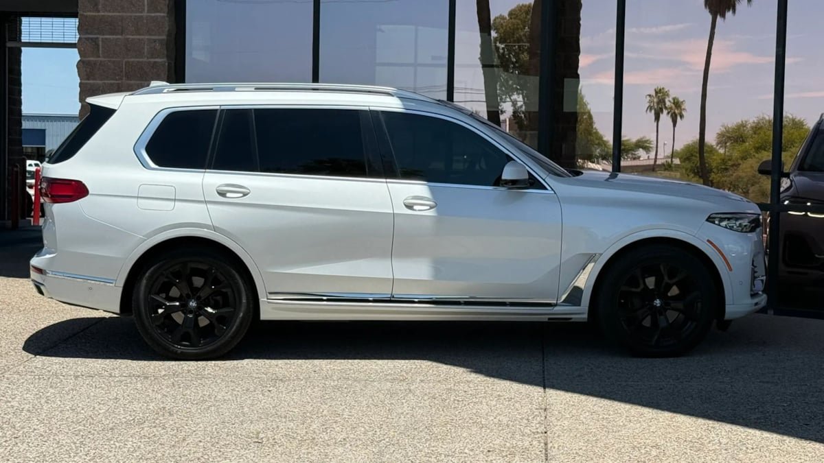 Used 2021 BMW X7 xDrive40i w/ Premium Package AWD/4WD image 14
