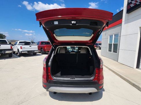 Used 2017 Ford Escape Titanium w/ Equipment Group 301A AWD/4WD image 20