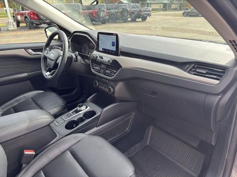 Used 2022 Ford Escape SEL w/ Class II Trailer Tow Package image 20