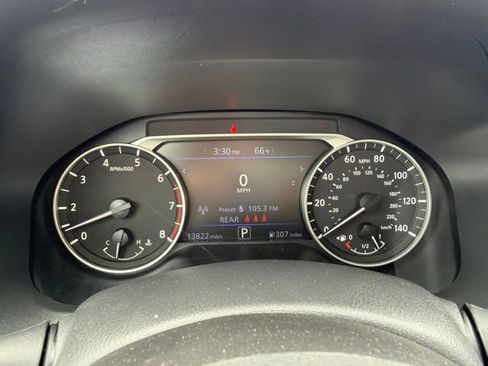Used 2025 Nissan Altima 2.5 SV FWD image 26