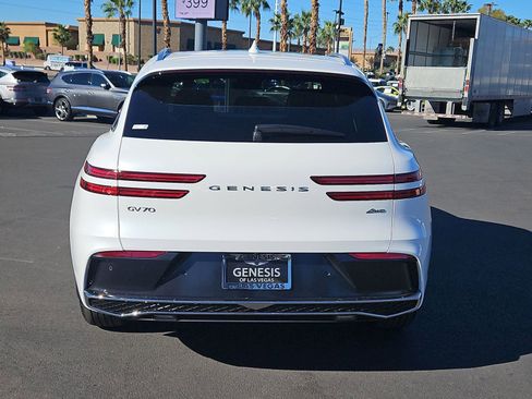 Certified 2026 Genesis GV70 2.5T Select AWD/4WD image 7