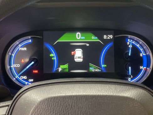 Used 2025 Toyota RAV4 XLE image 21