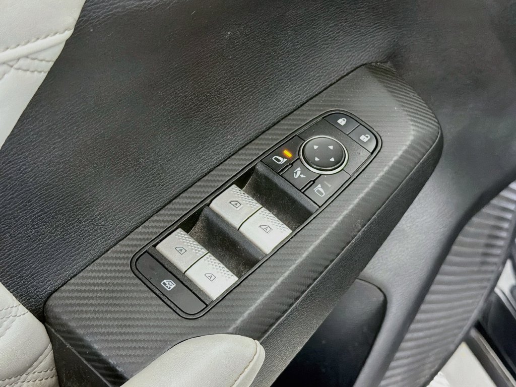 Used 2023 Mitsubishi Outlander SEL FWD image 17