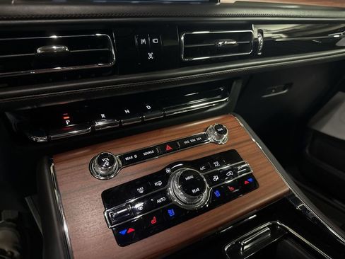 Used 2021 Lincoln Aviator Grand Touring w/ Equipment Group 302A image 17