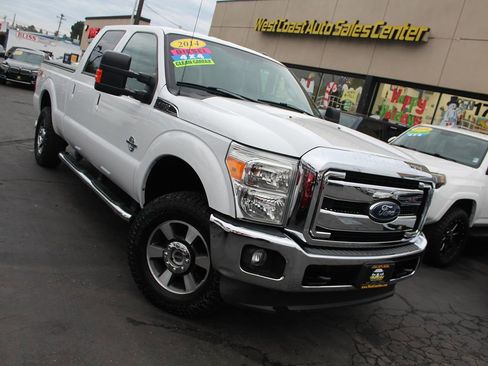 Used 2014 Ford F250 Lariat w/ Lariat Interior Package image 38