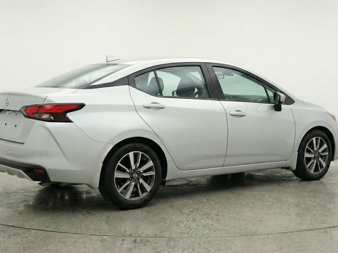 Used 2025 Nissan Versa SV FWD image 9