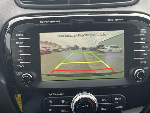 Used 2016 Kia Soul + w/ Audio Package image 14