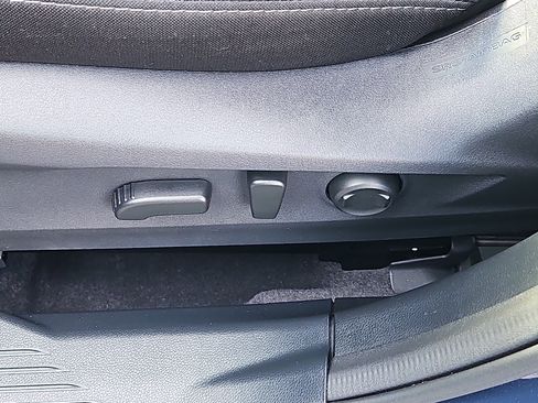 Certified 2025 Subaru Legacy Premium image 12