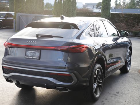 Used 2025 Audi Q5 Premium image 10