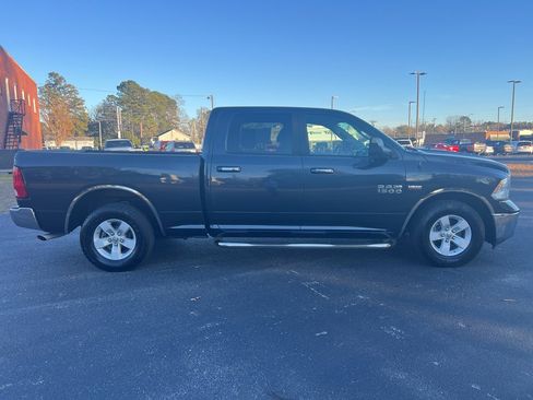 Used 2017 RAM 1500 Classic SLT image 2