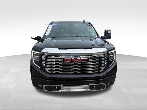 Used 2025 GMC Sierra 1500 Denali w/ Denali Reserve Package AWD/4WD image 8