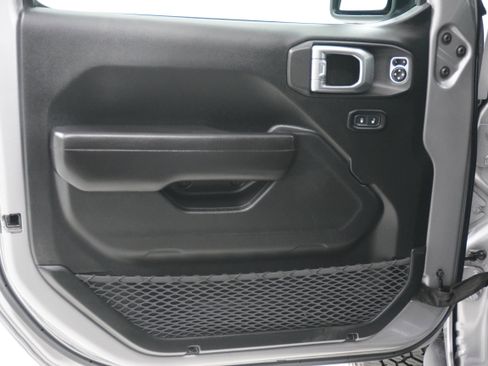 Used 2019 Jeep Wrangler Unlimited Sport S image 16