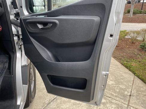 Used 2024 Mercedes-Benz Sprinter 2500 image 42